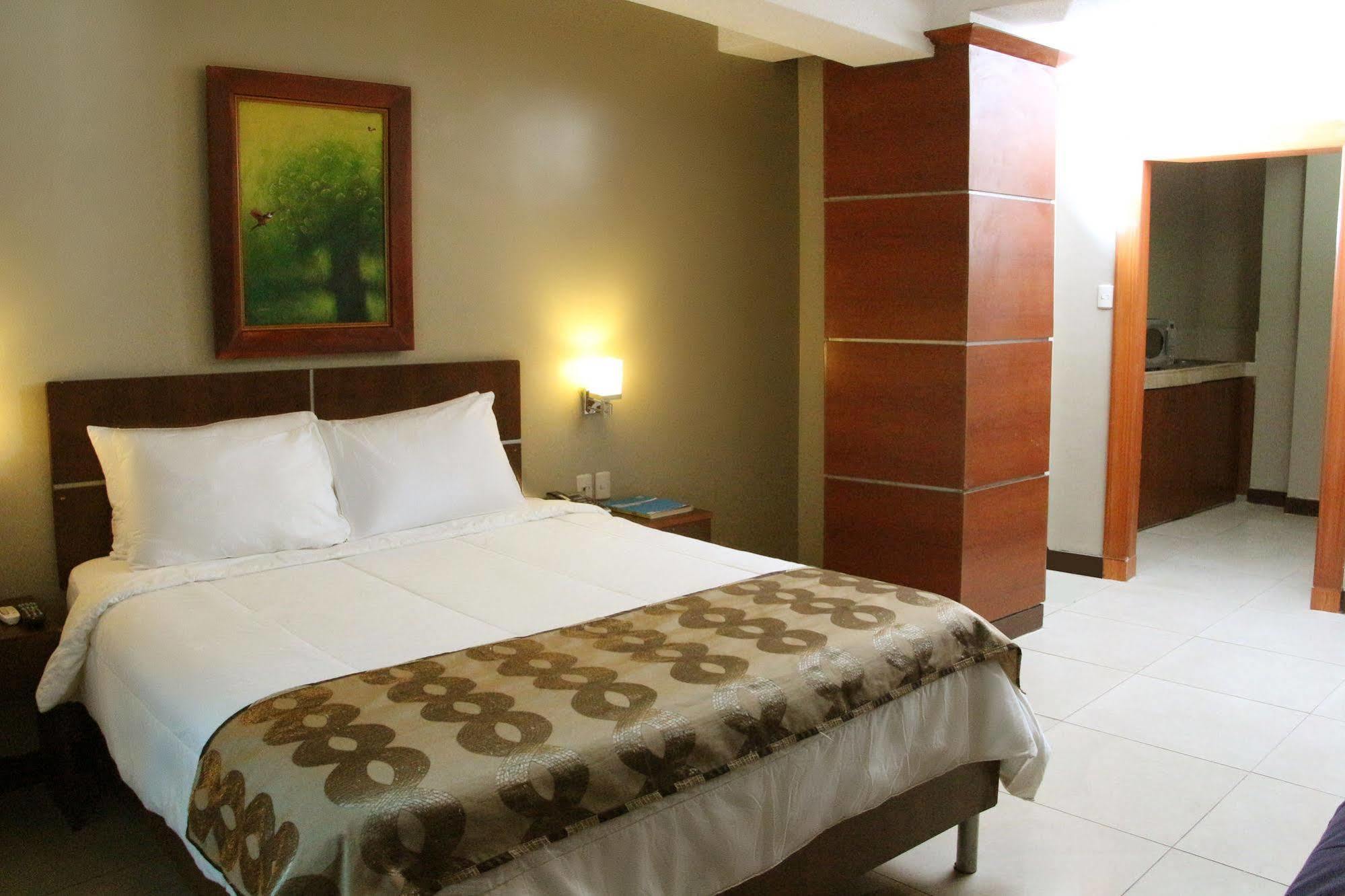 Hotel Presidente Internacional Guayaquil Bagian luar foto